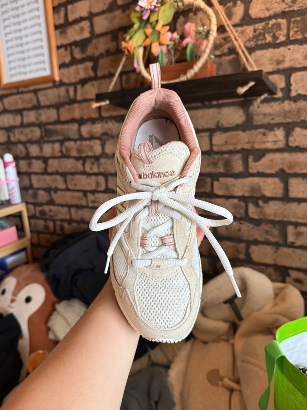 New Balance 408 Cream and Pink Mesh Suede Sneakers Size 8.5 Athleisure Dad Shoe - Picture 8 of 12
